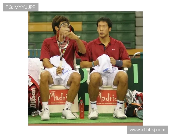 成都网球队包夹战术解析与实战应用探讨